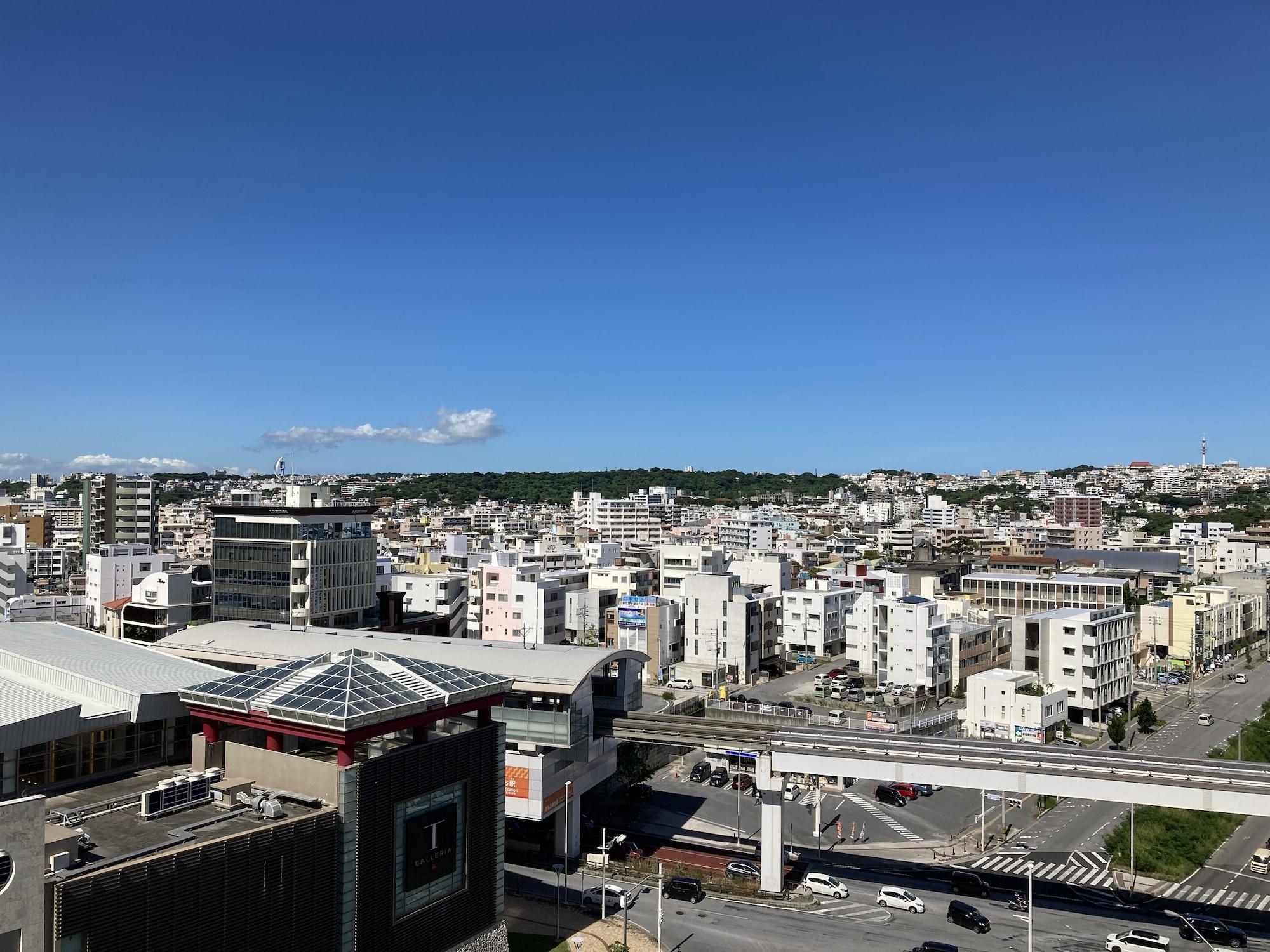 Toyoko Inn Naha Omoromachi Ekimae Экстерьер фото