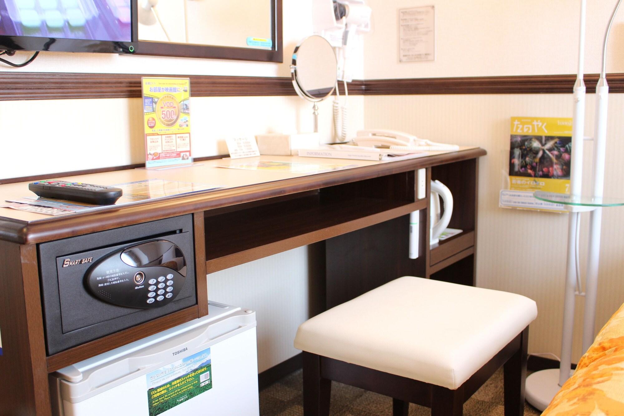 Toyoko Inn Naha Omoromachi Ekimae Экстерьер фото