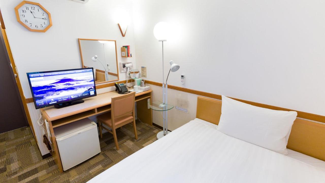 Toyoko Inn Naha Omoromachi Ekimae Экстерьер фото