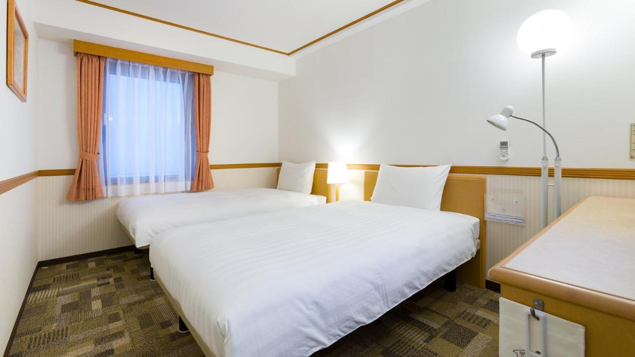 Toyoko Inn Naha Omoromachi Ekimae Экстерьер фото