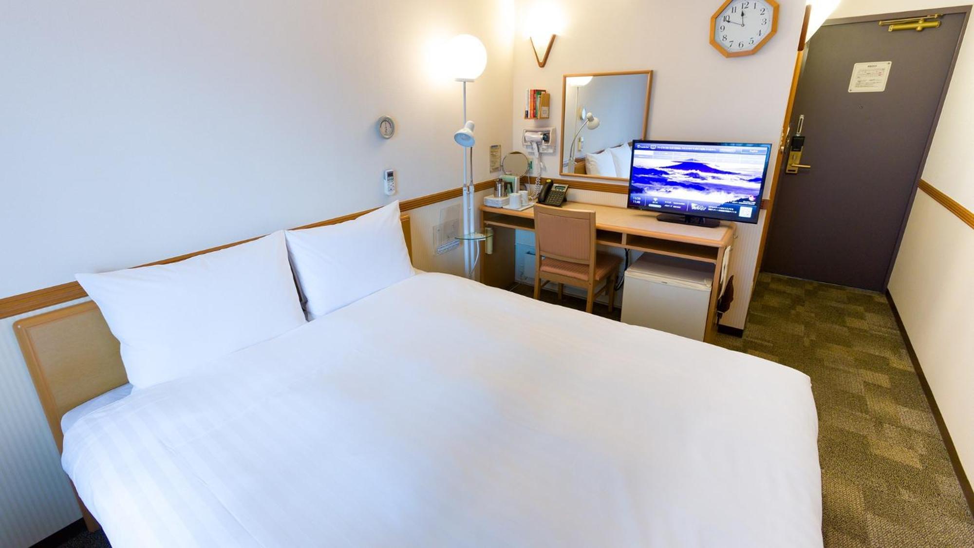 Toyoko Inn Naha Omoromachi Ekimae Номер фото