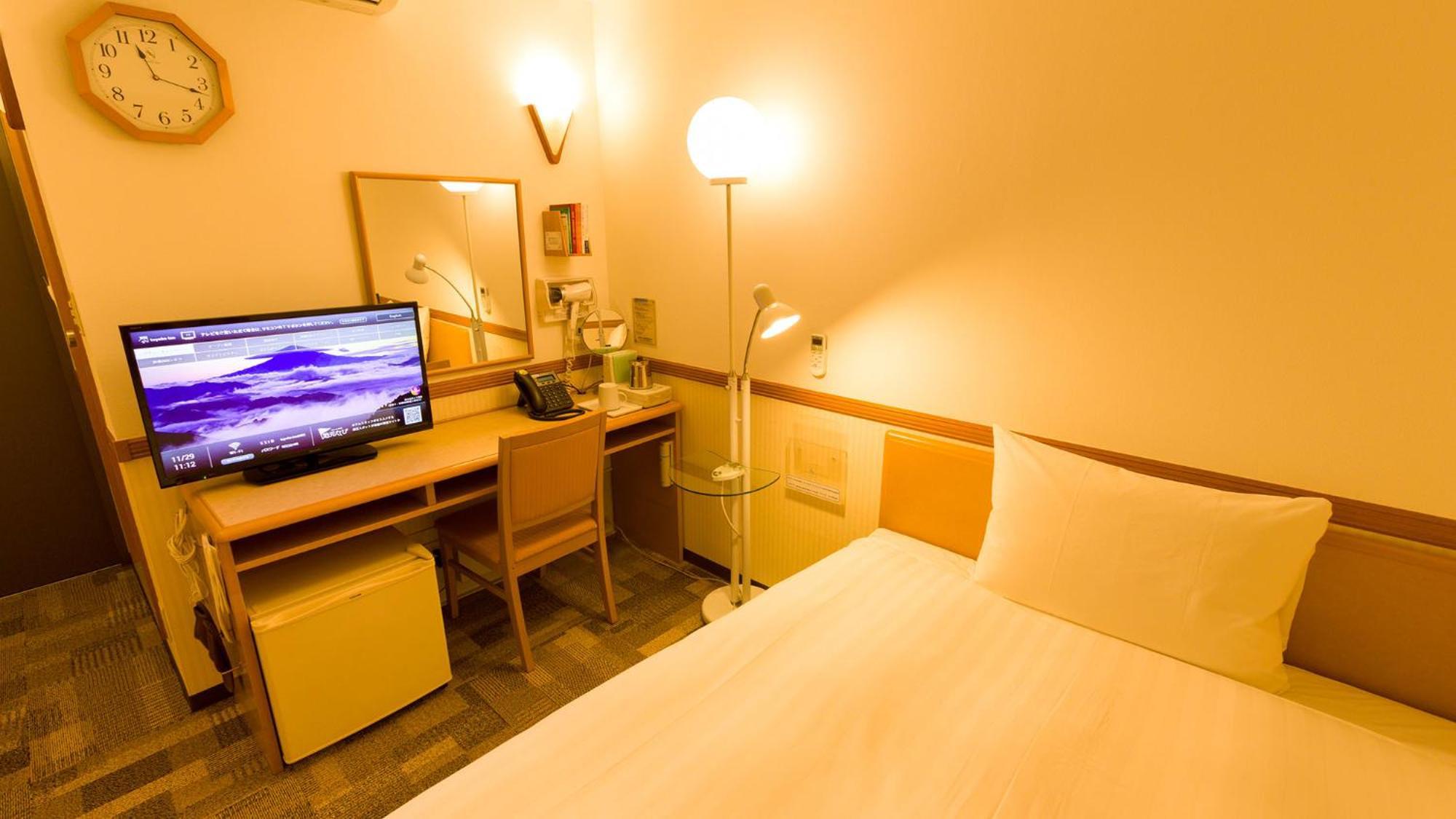 Toyoko Inn Naha Omoromachi Ekimae Номер фото